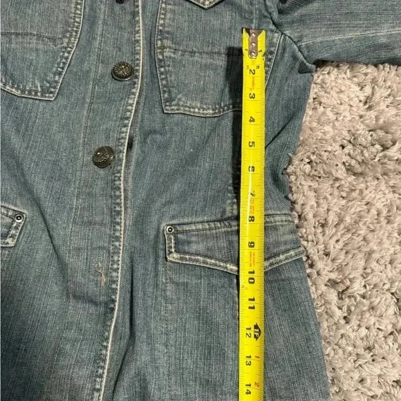 ELIE TAHARI BLUE JEAN BUTTON FRONT DISTRESSED JACKET...woman’s Large - Picture 11 of 11